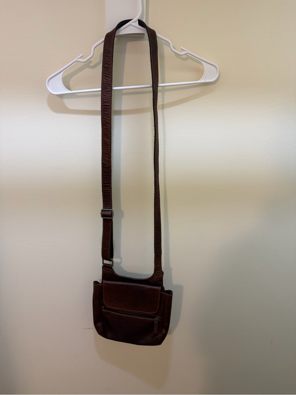 Jack George’s Compact Brown Leather Messenger Bag for Women - Adjustable Crossbo